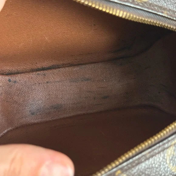 Louis Vuitton Blois Monogram Crossbody Bags π - Picture 11 of 14